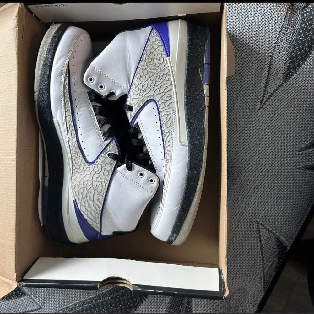 Air Jordan 2 concord